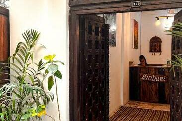 Shoki Shoki Hostel