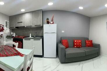 تختخواب و صبحانه House Nancy