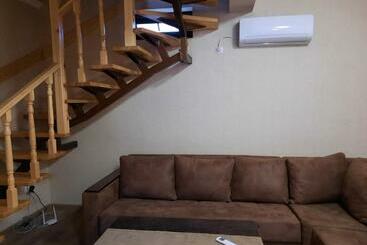 تختخواب و صبحانه Tumanyan S House