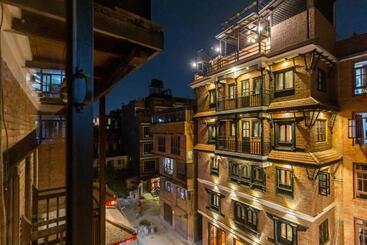 پانسیون Vajra House