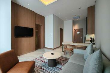 Ra Suites Simatupang