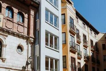Apartamentos Burgosuites