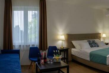 تختخواب و صبحانه Villa Philip Noir