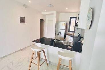 Luxury Apartment With Pool And Golf View