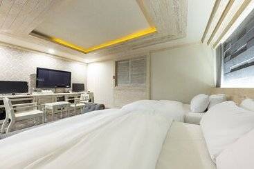 Мотель Daejeon Yongjeon Bobos