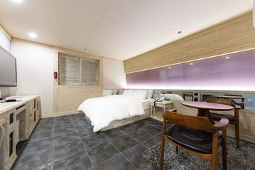 Мотель Daejeon Yongjeon Bobos