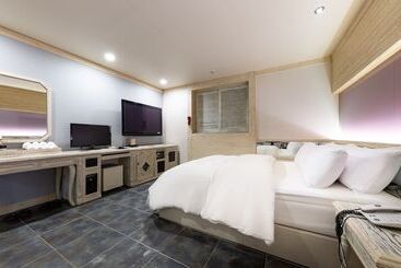 Мотель Daejeon Yongjeon Bobos