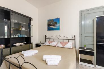 Air Conditioned Studio Near The Sea With Wi Fi Garden And Bike