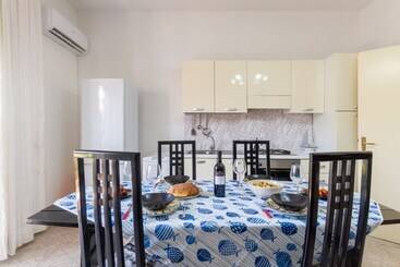 Air Conditioned Studio Near The Sea With Wi Fi Garden And Bike