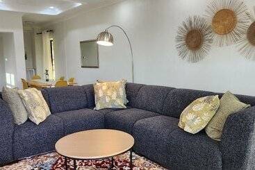 Instahomes By Tru   Villa