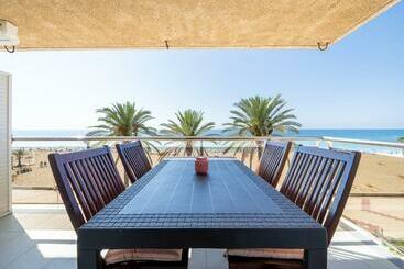Coral Beach By Pat - El Vendrell
