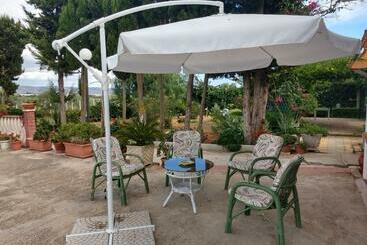 تختخواب و صبحانه Il Gazebo