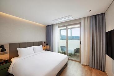 هتل Citadines Connect Hari Busan