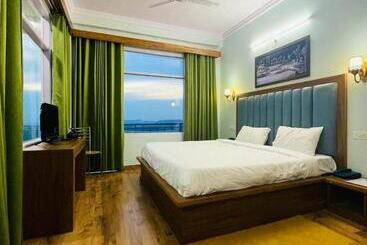هتل Treebo Trend Shubham Nature Villa With Mountain View