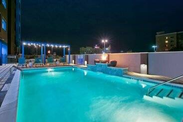 هتل Tru By Hilton San Antonio At The Rim, Tx