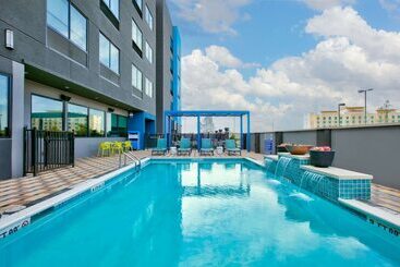 هتل Tru By Hilton San Antonio At The Rim, Tx