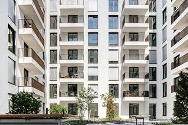 Arbio I Luxury Apartments In East Side Gallery