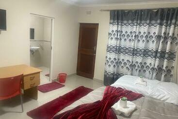 پانسیون Sabath Lodge Two