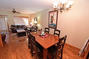 Towering Pines Chalet Comfortable And Cozy Chalet With Spectacular Views