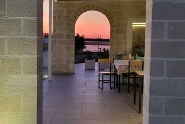 تختخواب و صبحانه Il Noce Salento Tourism Services
