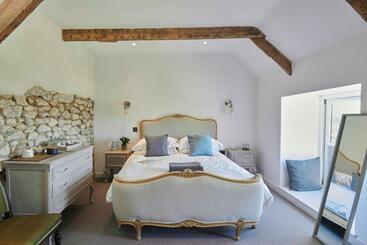 تختخواب و صبحانه Luxurious Property Set In The Heart Of Cornwall With Breathtaking Views Rhubarb Cottage
