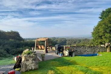 تختخواب و صبحانه Luxurious Property Set In The Heart Of Cornwall With Breathtaking Views  Rhubarb Cottage