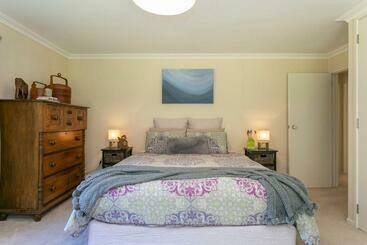 Lupin Lodge Bed & Breakfast
