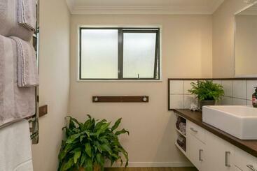 Lupin Lodge Bed & Breakfast
