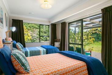Lupin Lodge Bed & Breakfast