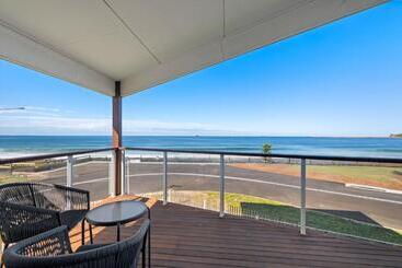 Sea Sand And Serenity At Stockton   Stunning Sophistication