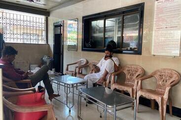 هاستل Royal Guest House By Wb Inn