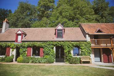 تختخواب و صبحانه Domaine De Montizeau