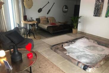 Bed and Breakfast Les Lofts De Bouzigues