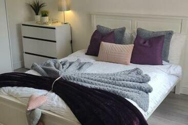 De Luxe Apart