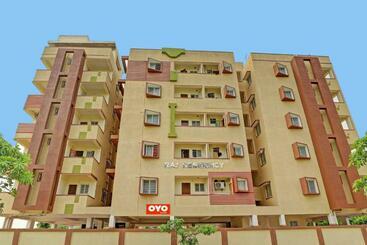 هتل Oyo 90286 Raj Residency
