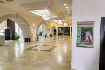 هتل Red Crescent Guesthouse