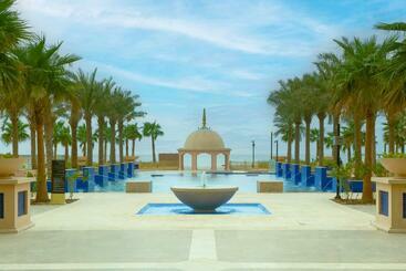 هتل Rixos Marina Abu Dhabi