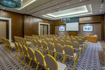 هتل Rixos Marina Abu Dhabi