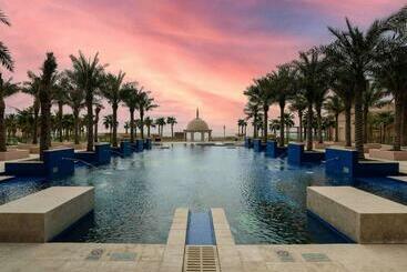 هتل Rixos Marina Abu Dhabi