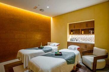 هتل Rixos Marina Abu Dhabi