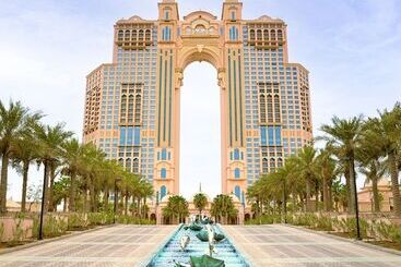 هتل Rixos Marina Abu Dhabi