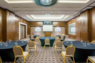 هتل Rixos Marina Abu Dhabi