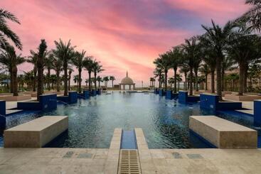 هتل Rixos Marina Abu Dhabi