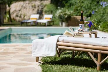 هتل Villa Riu Blanc