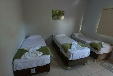 پانسیون Rodrigo Hostel Suítes