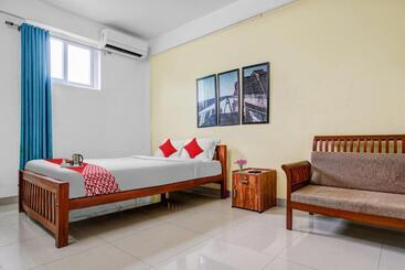 هتل Oyo 90284 Majestic Stays