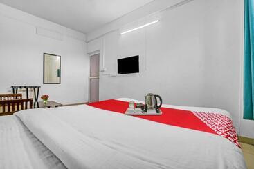 هتل Oyo 90284 Majestic Stays