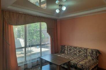 پانسیون Guest House Azamat