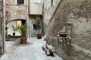 پانسیون Short Lets A Casa Ru Suli