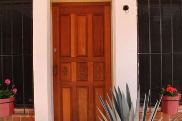 تختخواب و صبحانه Casa Luna Coyoacan